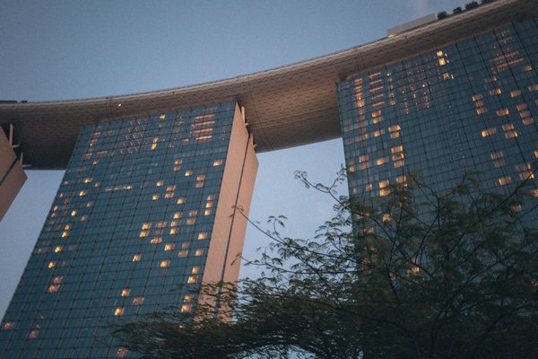 Explorer les Obstacles de la Gestion d"Identités dans les Écosystèmes de Cloud Hybride